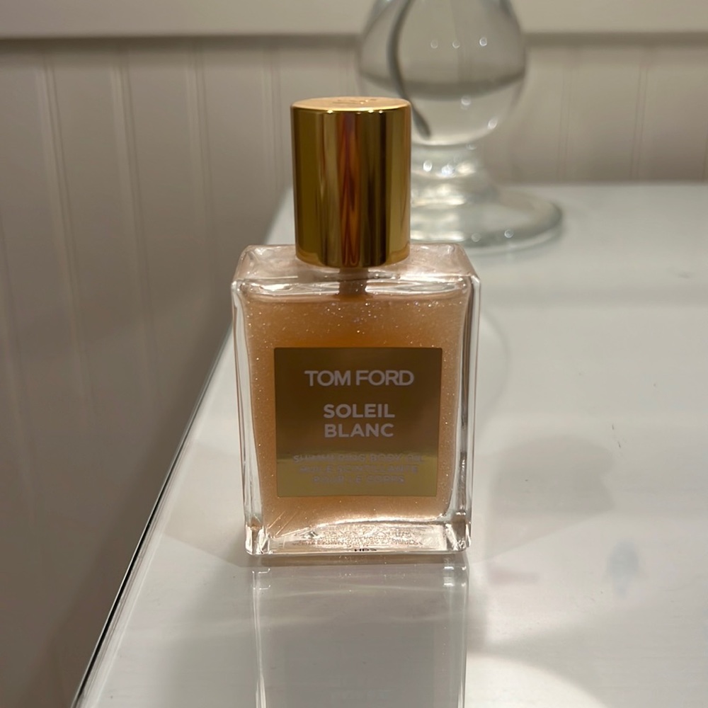 Tom Ford shimmering body oil